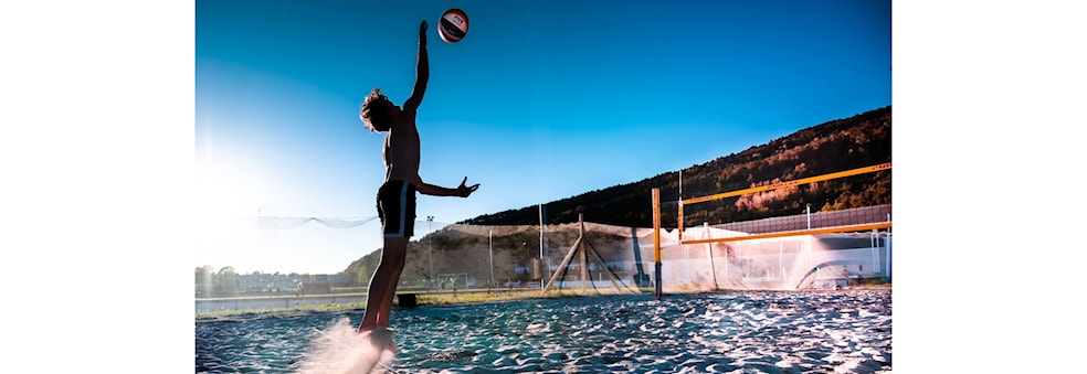 Sandvolleyball- bedriftsturnering i Førde